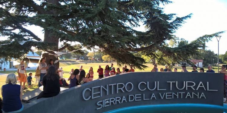 Convocatoria a la reunión por el Centro Cultural