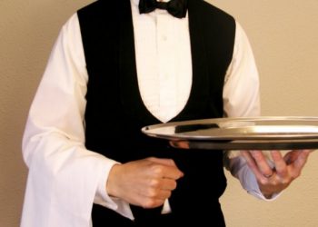 Se necesitan mozos para temporada en Balneario Pehuen-Có