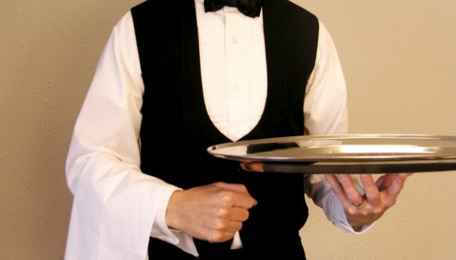 Se necesitan mozos para temporada en Balneario Pehuen-Có