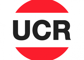 Reunión y Cena en el comité de la UCR.