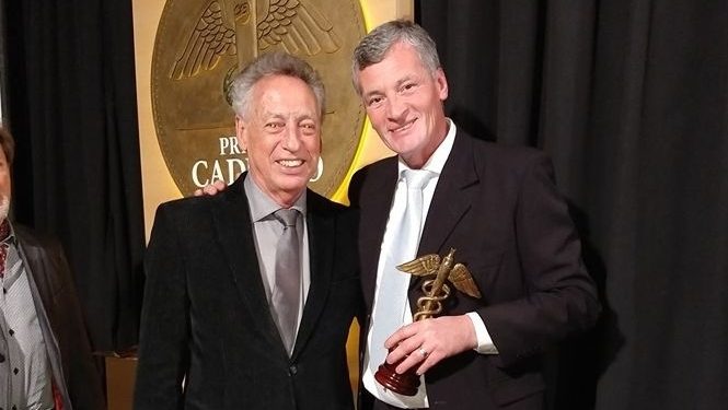 Arnaldo Botto recibió el premio Caduceo por su trayectoria en el periodismo bonaerense