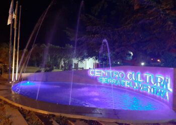 Sierra de la Ventana: Un grupo de vecinos junto al municipio reacondicionaron el portal y fuente del Centro Cultural