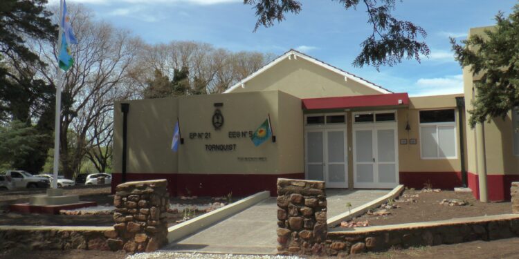 Volvieron las clases presenciales a 17 escuelas del distrito