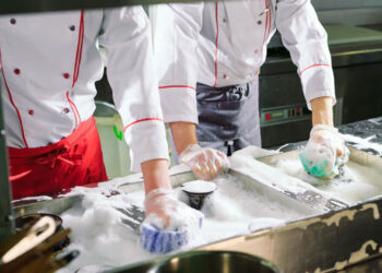 Restaurante en Sierra de la Ventana busca bachero.