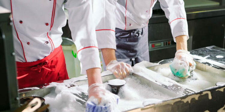 Restaurante en Sierra de la Ventana busca bachero.