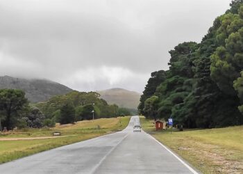 Sábado de lluvias y viento sur en toda la comarca. importantes registros en la región.