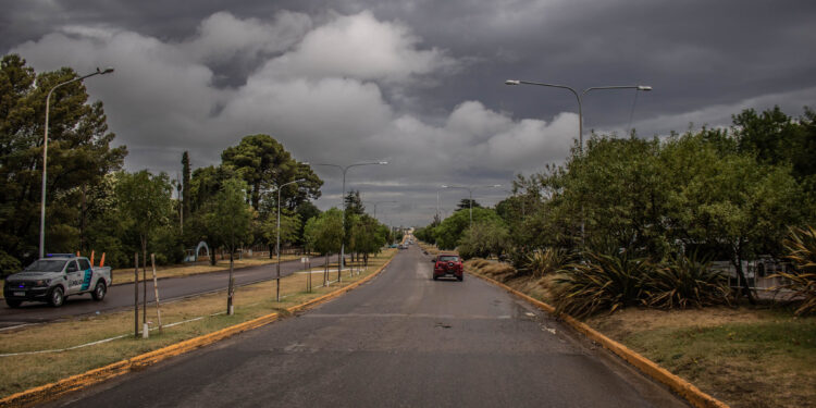 Llovió en toda la zona: Tendremos un viernes con mas lluvias y se mantendrá inestable hasta el lunes.