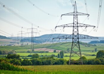 El ENRE rechazó las cifras presentadas por Edesur y Edenor en la audiencia pública