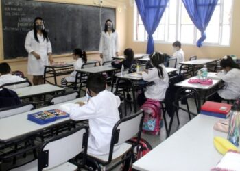 El Gobierno propone una hora más de clase por día en las escuelas primarias