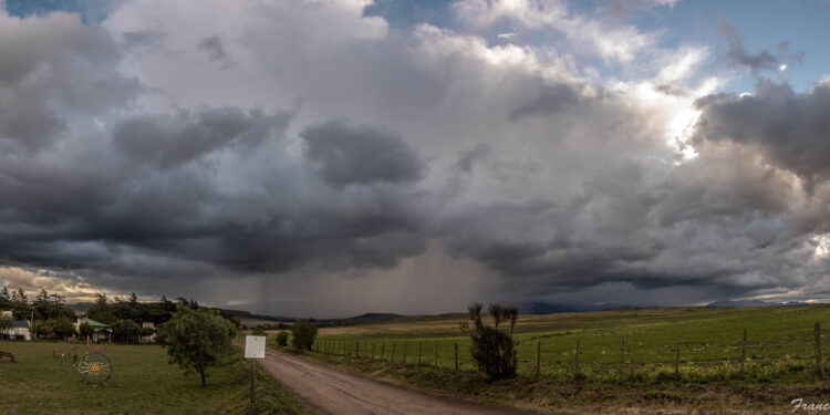 Alerta amarilla por fuertes vientos, tormentas y nevadas en ocho provincias