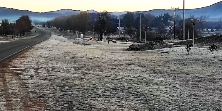 Sierra de la Ventana: En paisaje que parece nevado, la mínima llega a -2°