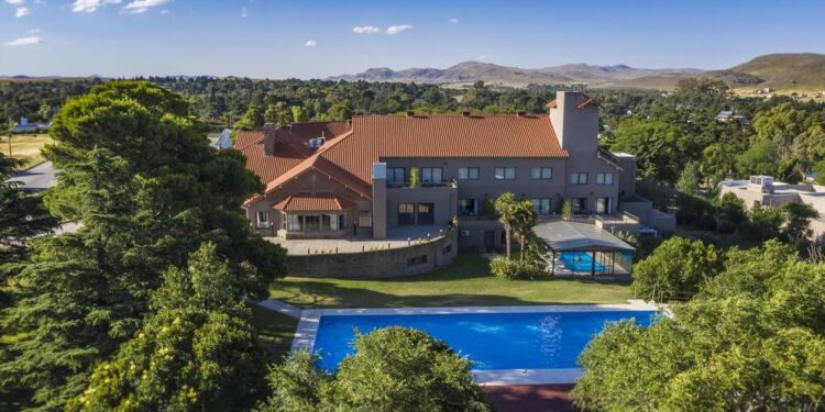 Turismo: la instrumentación de una escuela de negocios en el eje de las políticas oficiales