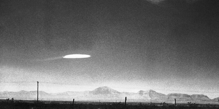 Ovnis: ¿auténticas revelaciones o un nuevo capítulo de charlatanería?