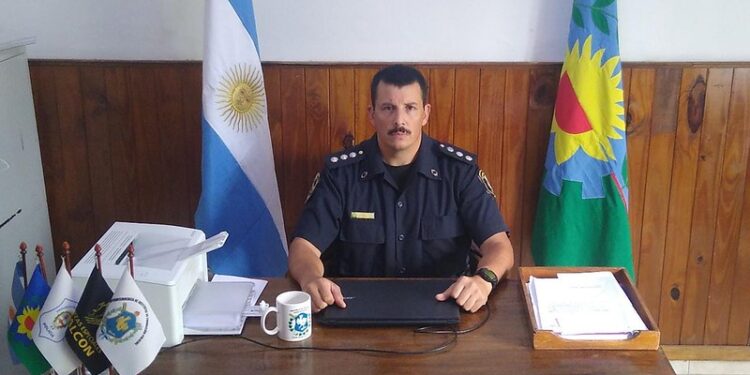 “El trabajo mancomunado con el resto de la comarca permitió rápidamente dar con el ladrón del supermercado” – Con video del momento del hurto.