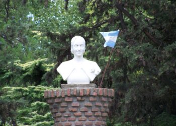 El mito y la realidad detrás del busto de Eva Perón en Sierra de la Ventana