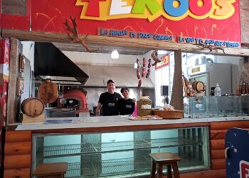 Reabrió Autoservicio Tekoo’s con una rotisería a todo trapo