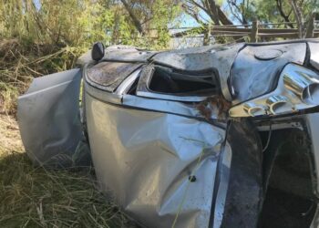 Muere un hombre al volcar en la ruta 85