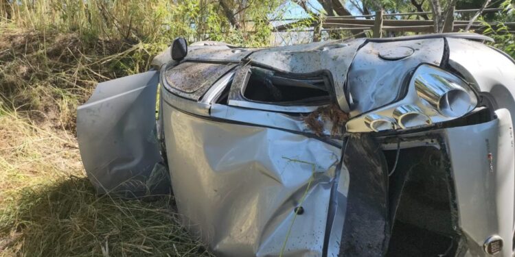 Muere un hombre al volcar en la ruta 85