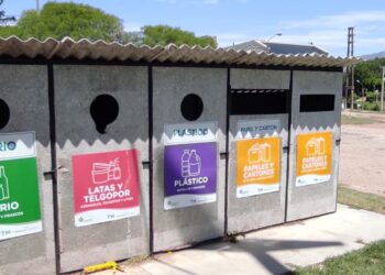 Solicitan no llevarse los bolsones de los puntos limpios