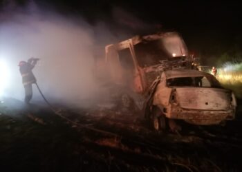 Tragedia en la Ruta 51: Tres personas perdieron la vida en un choque frontal .