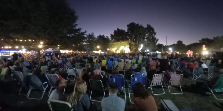 Fiesta Provincial de Las Golondrinas: Primer jornada con gran concurrencia.