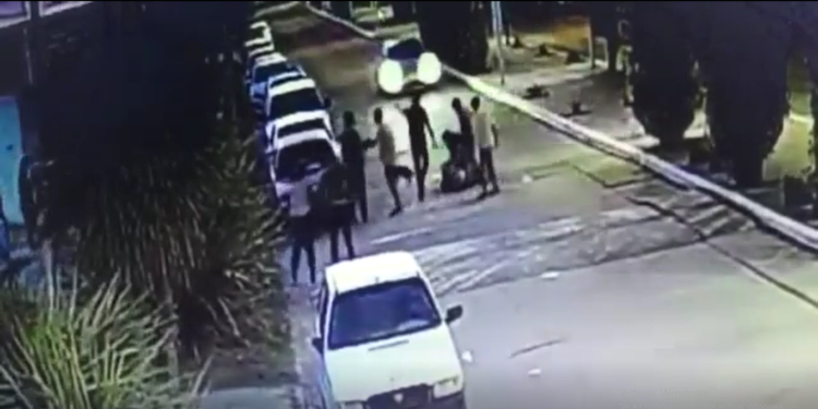 Cnel Pringles: dos detenidos por una feroz golpiza en plena calle