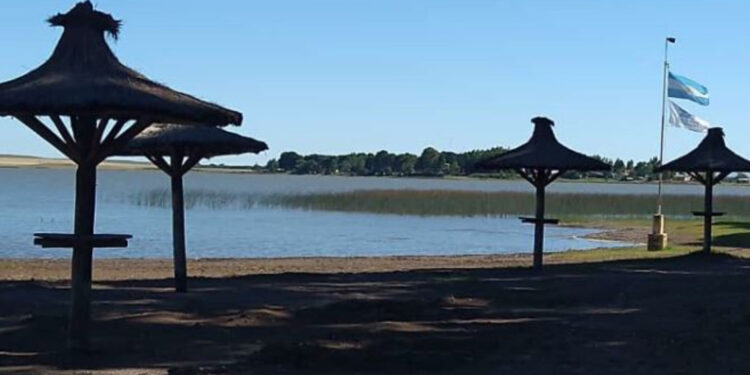 Este lunes habrá fumigación en la laguna de Tornquist