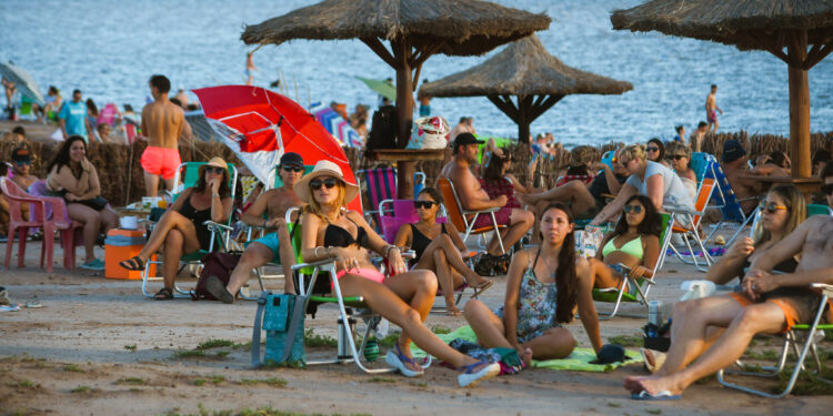 Turismo: las reservas superan el 90% en Carhué para el Fin de Semana de Carnaval