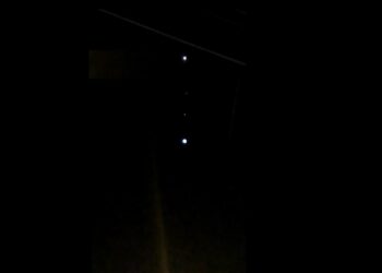 En Villa Ventana, Sierra y laguna las encadenadas se avistan extrañas luces en el cielo.