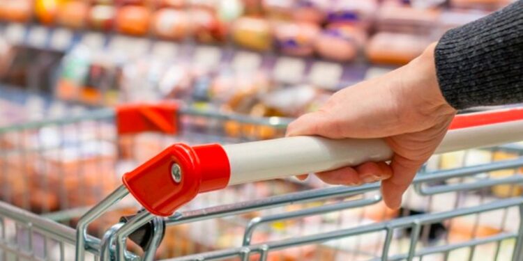 Ventas en supermercados marcaron en 2022 mejora de 1,6%, mientras que en mayoristas cayeron 0,6%
