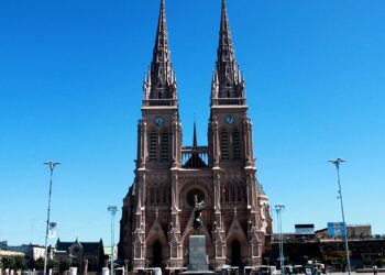 Una multitud peregrinó a Luján para celebrar los primeros 10 años del papado de Francisco