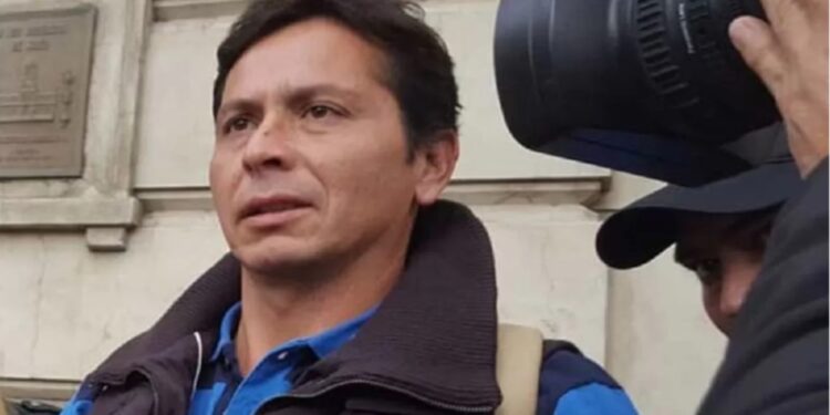 Mujer denunció ser agredida por su pareja, condenado por descuartizar y quemar a su novia en 2004