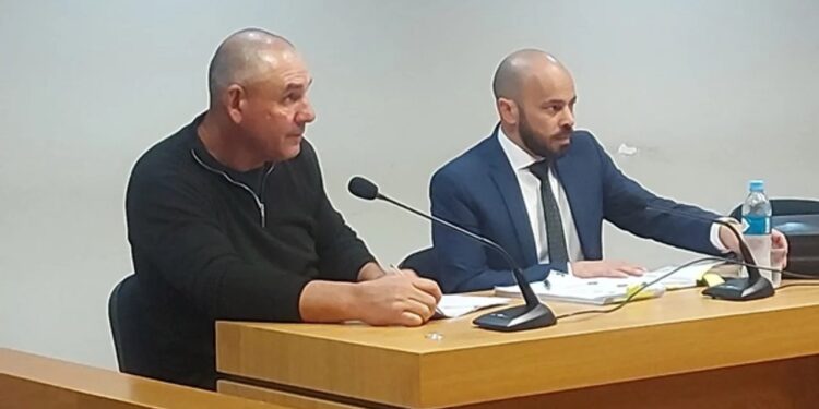 Dictaron dos años y dos meses de prisión para el exboxeador «la Mole Moli» por coacción