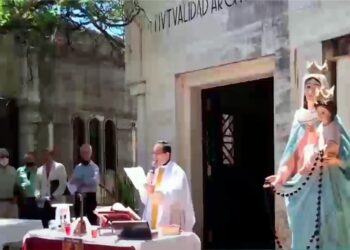 Un excapellán militar criticó la designación del nuevo arzobispo de Buenos Aires porque es «kirchnerista», «amigo de las Abuelas» y apoya «el LGBT y toda esa porquería»
