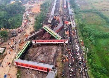 Suman 288 los muertos y 850 los heridos por el accidente de trenes de ayer en India