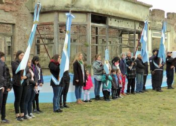 Asociación La Trochita: “Queremos que de acá en más el 20 de junio se celebre en el ex Club Hotel”