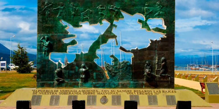 Argentina reafirma soberanía sobre Malvinas y denuncia militarización británica