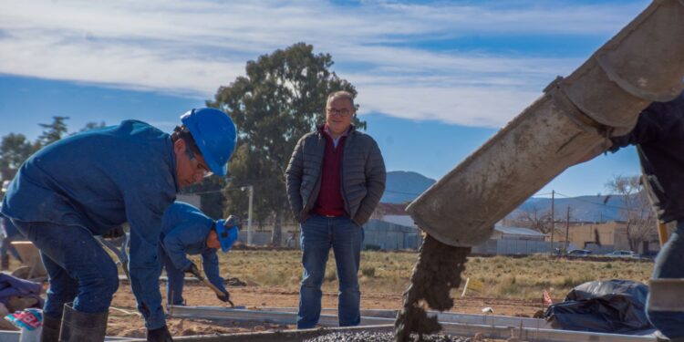 Comenzó la construcción de las 32 viviendas en Tornquist