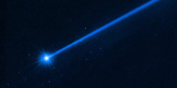 El impacto de una sonda de la NASA contra un asteroide envió una «nube de rocas» al espacio