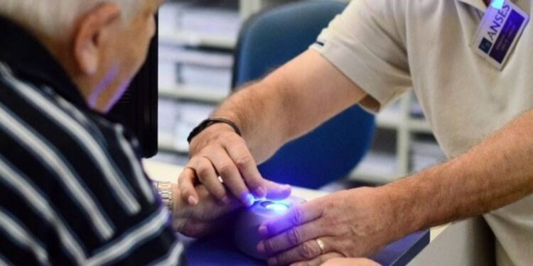 Desde hoy, los bancos ya no tienen que exigir fe de vida a jubilados y pensionados