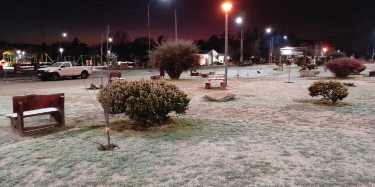 Helada mañana en la comarca serrana. Se avecinan nevadas..??