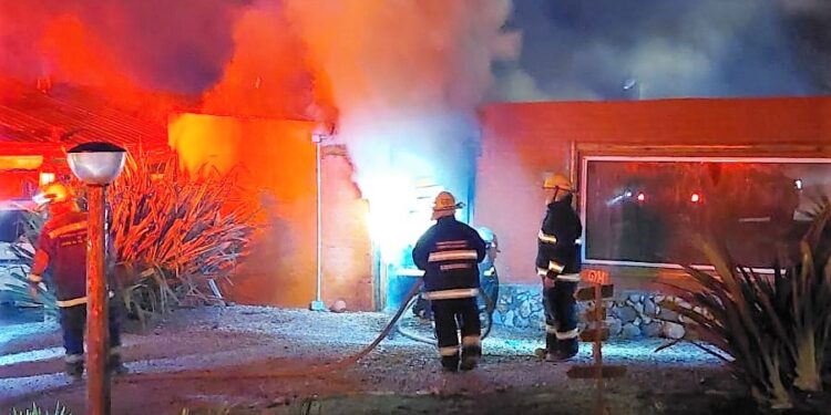 Se incendió el lavadero de un complejo en el Barrio Golf