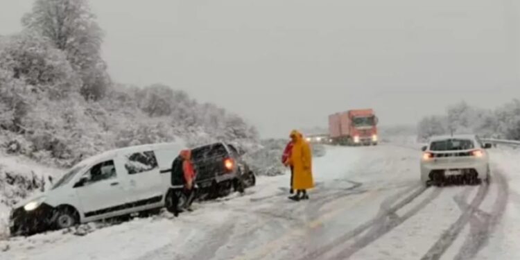 Rige un alerta amarillo por nevadas para Chubut, Mendoza, Neuquén y Río Negro
