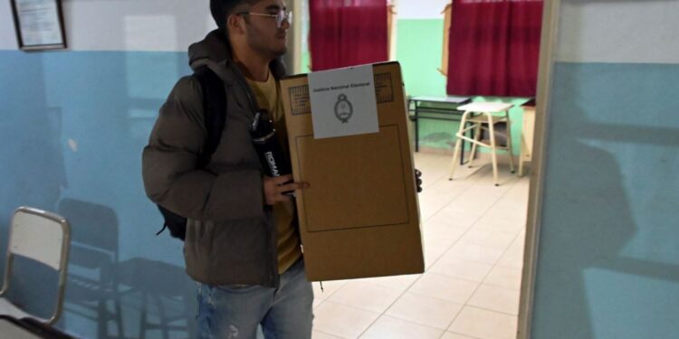 Cerraron los comicios y votó más gente que en las PASO de 2021
