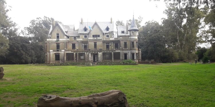 Tesoros olvidados: los castillos y palacios abandonados de Buenos Aires