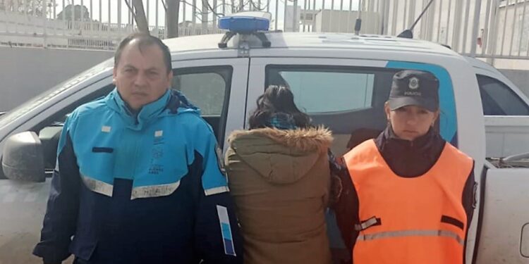 Concurre a votar a una escuela bahiense y es detenida debido a una causa por drogas