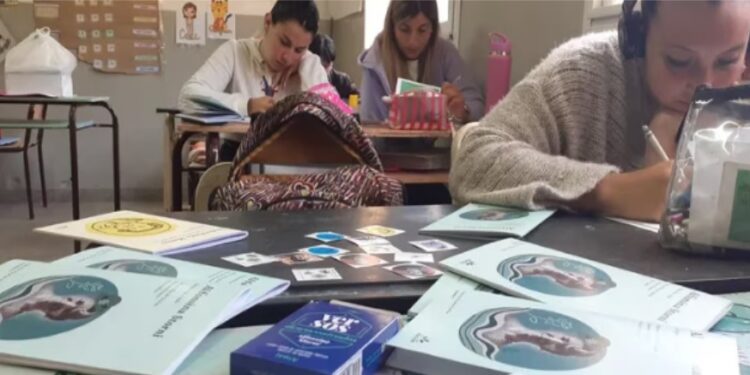 Cayó el abandono escolar en secundaria en todas las provincias