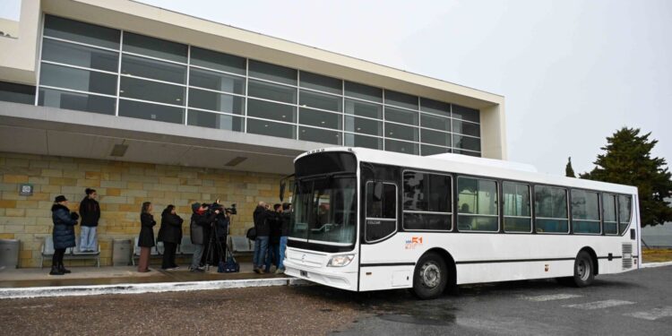Habilitarán desde el lunes servicio de transporte público a aeropuerto bahiense