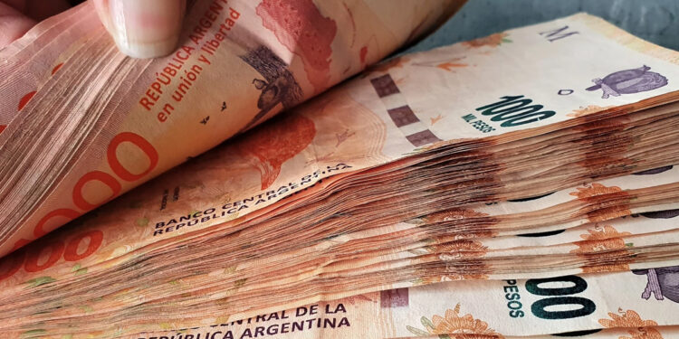 Oficializan créditos hasta $ 400.000 para trabajadores con tasa de 50% y a devolver en 48 cuotas