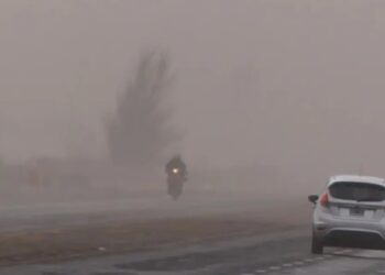 Rigen alertas naranjas por viento Zonda en Mendoza y por lluvias en Neuquén